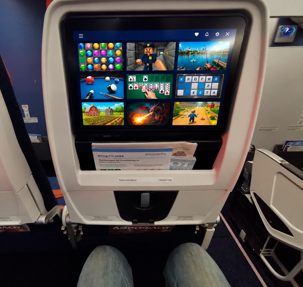 Games on in-flight entertainment screens